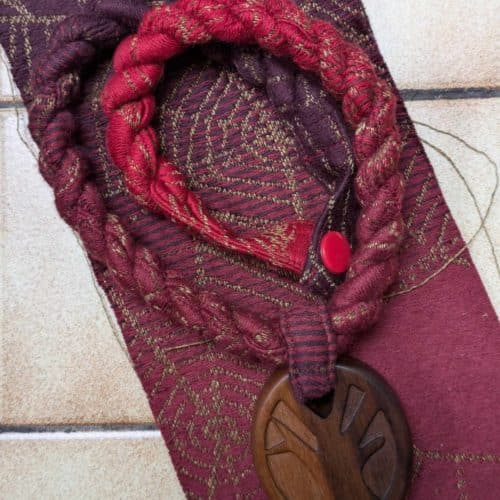 Slingamebobs necklace from Spellweaver Ember Gossamer